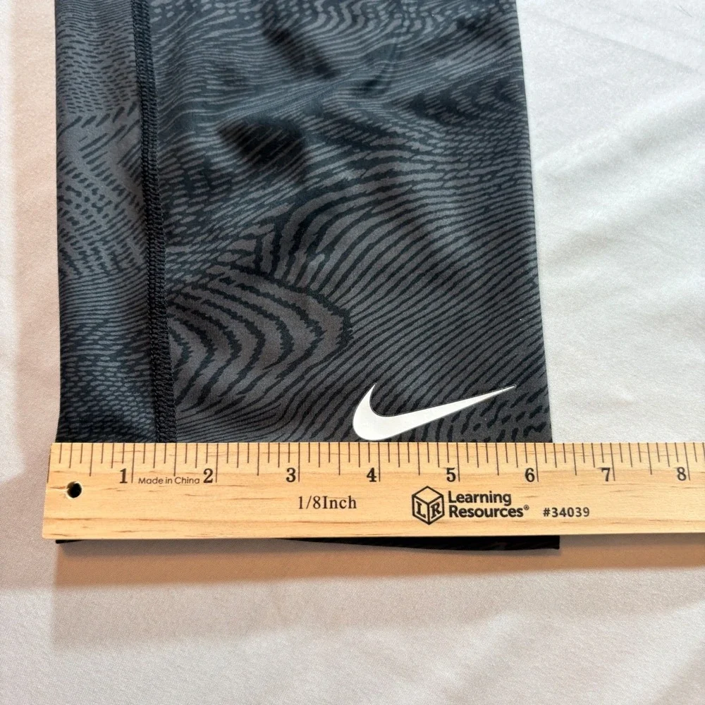 Nike Pro Dri-FIT Leggings Womens‎ Medium Grey Black Wave Crop Training Tights